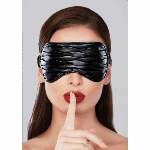 Butter Soft - Faux Leather Mask met Ruffles - One Size