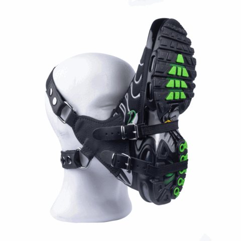 Sniff My Sneaker - Leren Masker - Zwart